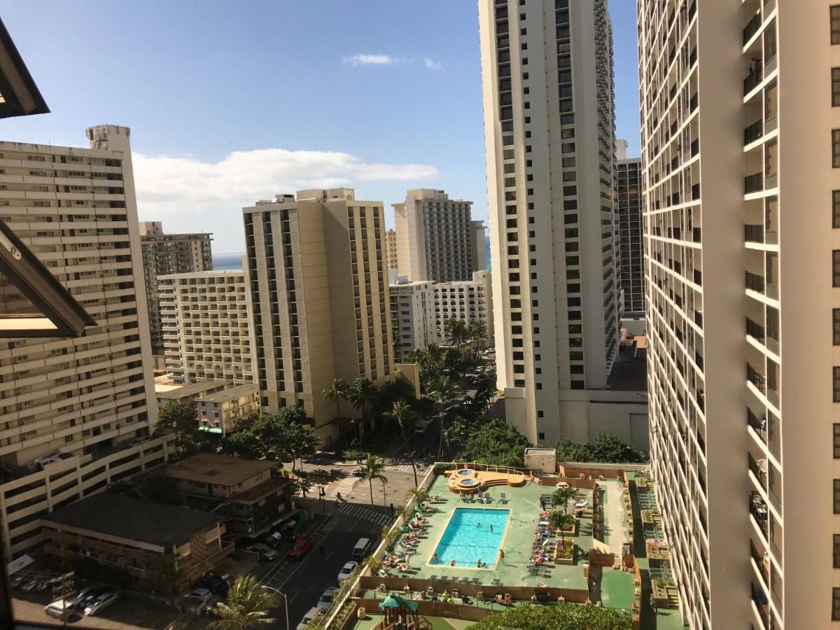 Ferienwohnung Waikiki Banyan Honolulu Exterior foto